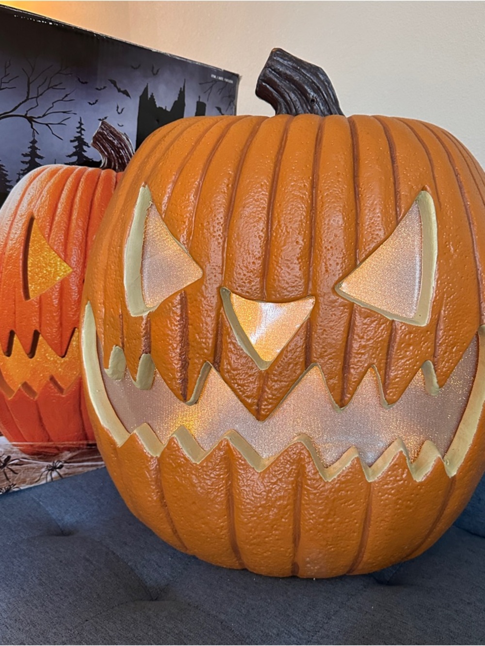 Costco 2018 20" Halloween Motion Sensor Jack O Lantern Pumpkin Light Sound w/Box